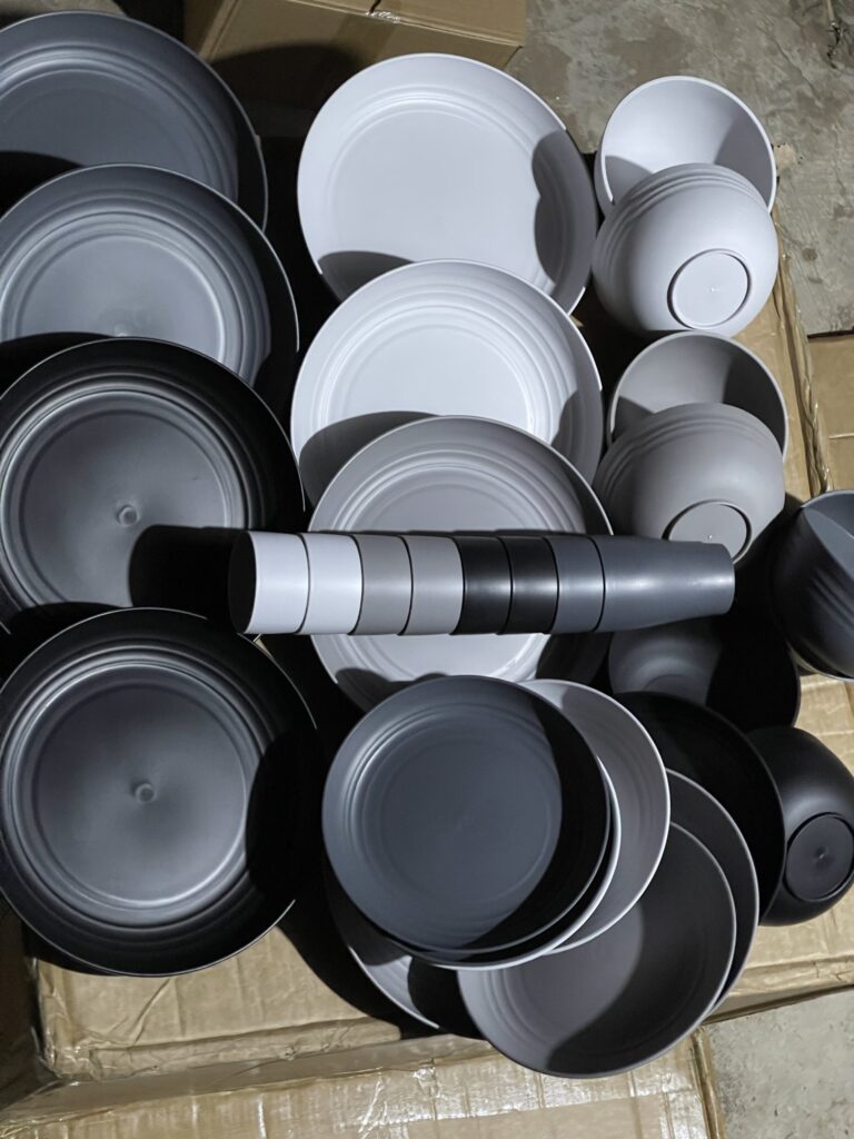 32pcs eco-friendly serving set and dinnerware